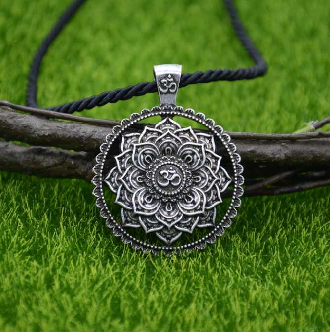 Mandala Lotus - Halskette Tropical Zone Store